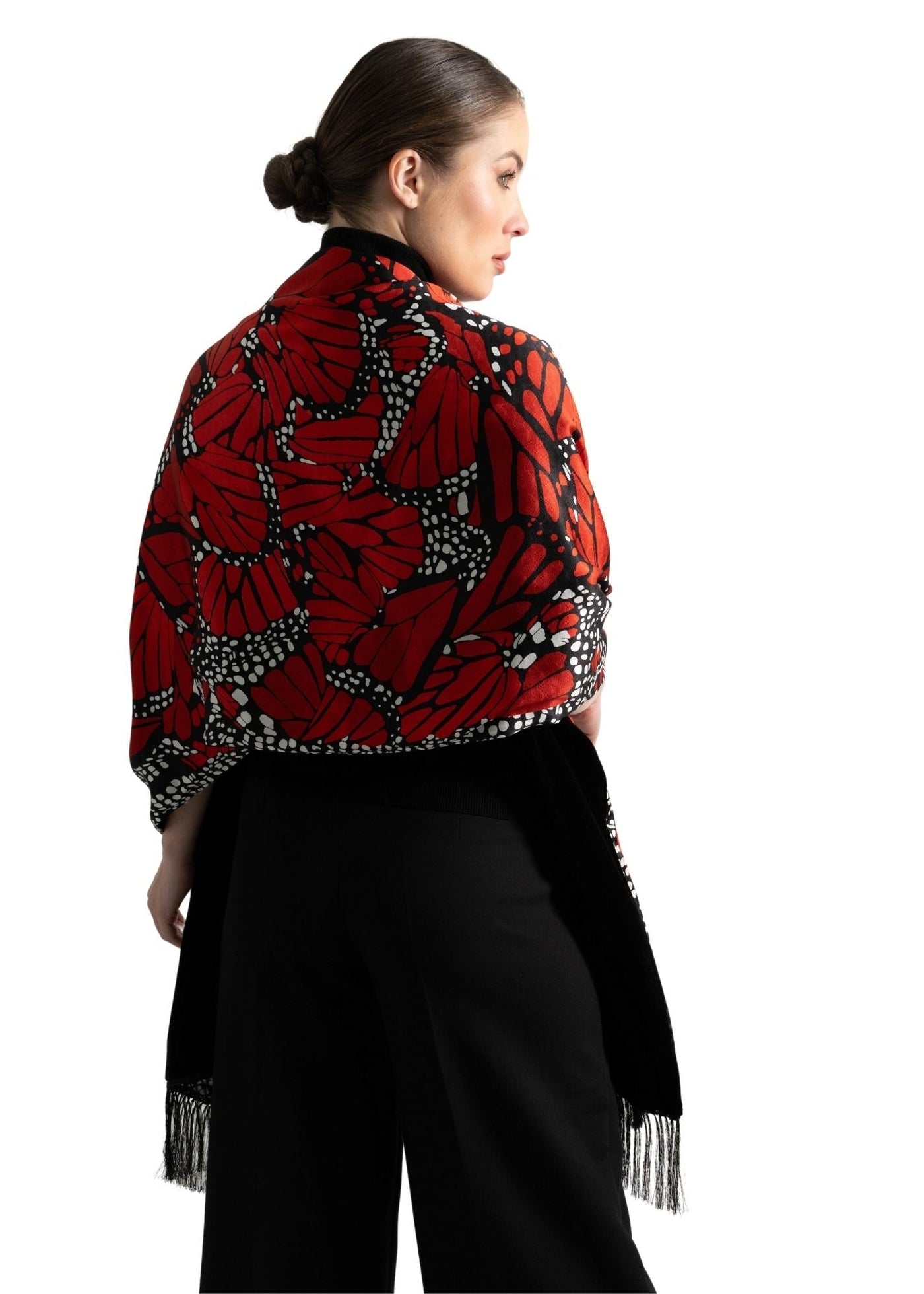 SILK SHAWL WITH VELVET - MACRO MONARCH BUTTERFLY – Pineda Covalin US